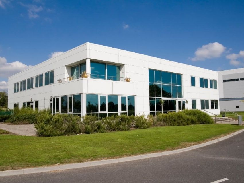 Location bureaux 130 m² divisibles à partir de 65 m²