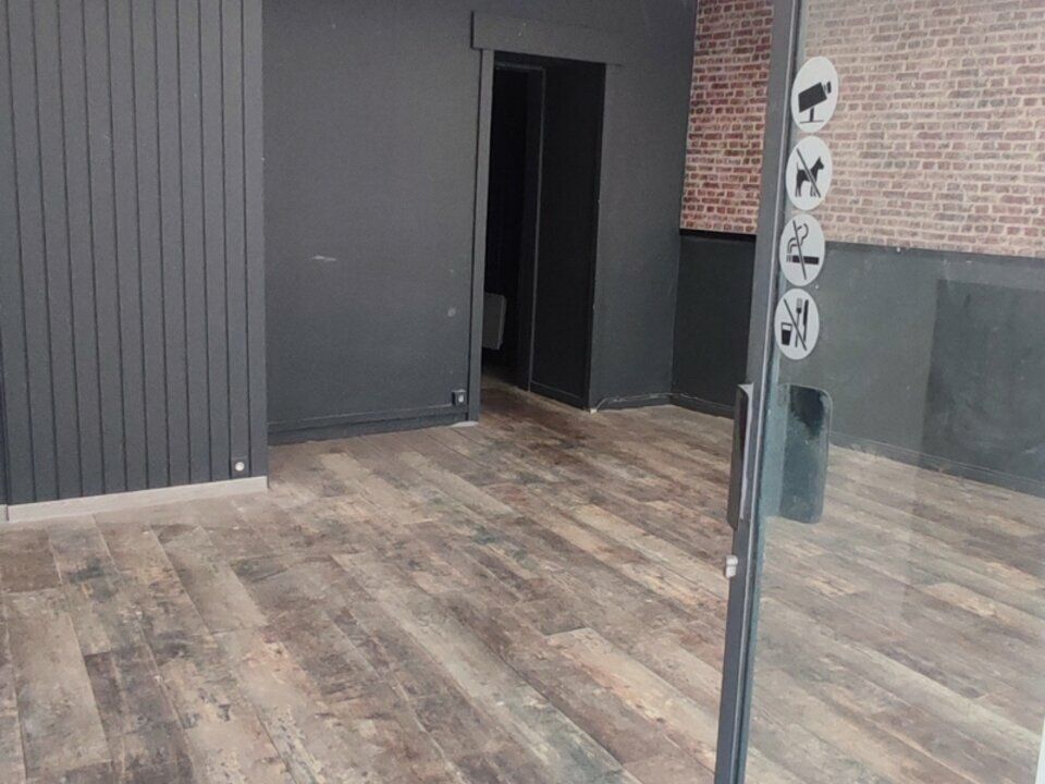 Local commercial de 112.5 m² à louer à Cavaillon 