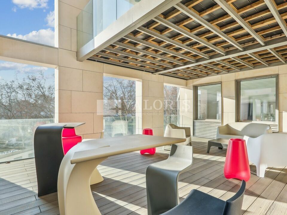 1450.2 m² pour ce bureaux en location à Villeurbanne