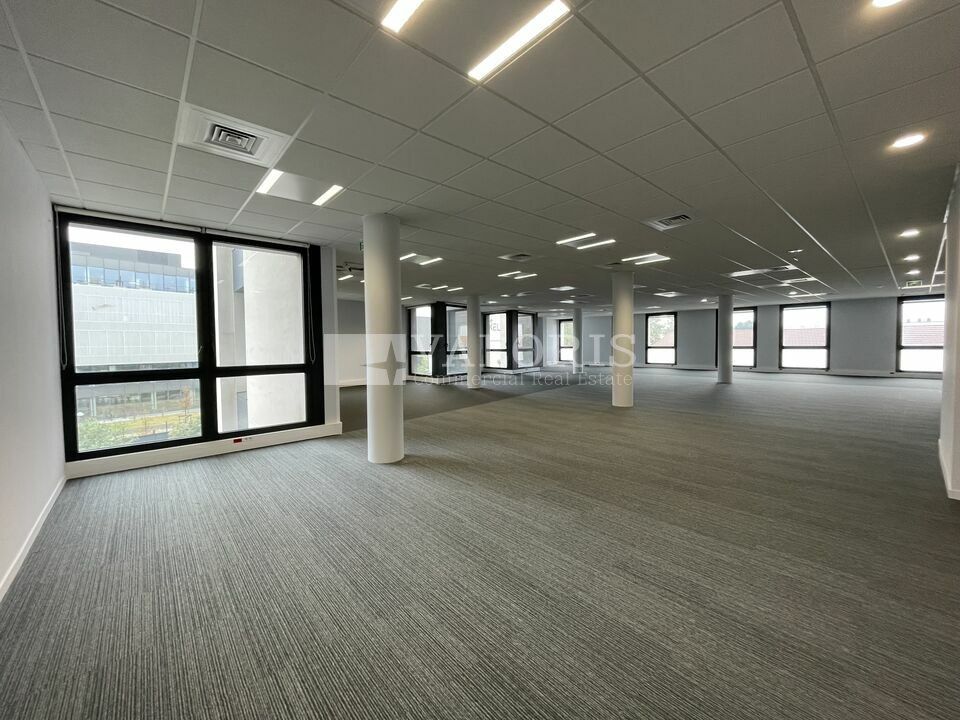 Location bureaux 2502 m² divisibles à partir de 192 m²