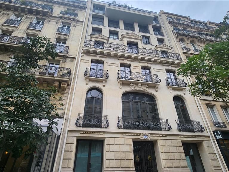 Location Bureaux 192 m² non divisibles