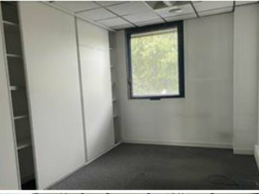 BUREAUX RECENTS ET FOCNTIONNELS A GENAY