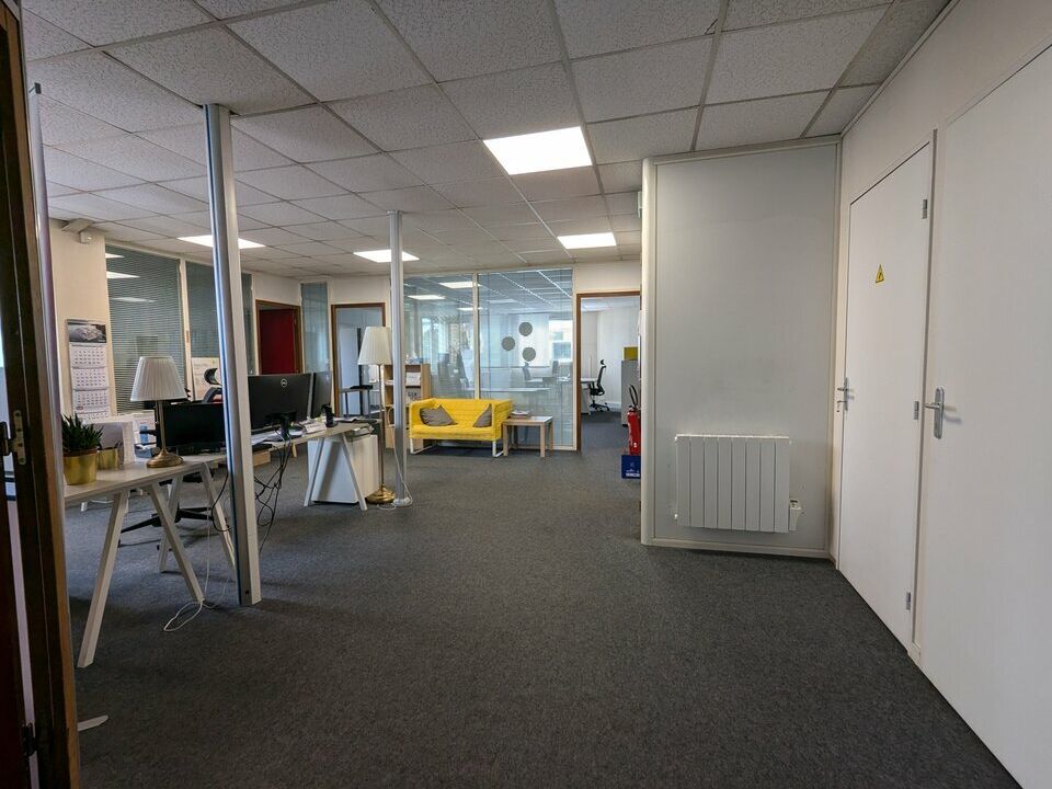 Location bureaux 165 m² non divisibles