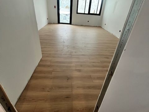 Location local commercial 105 m² à PERRIGNIER