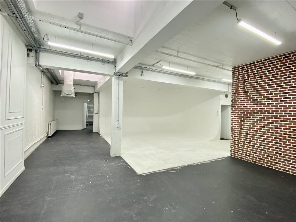 Location Bureaux 277 m² non divisibles