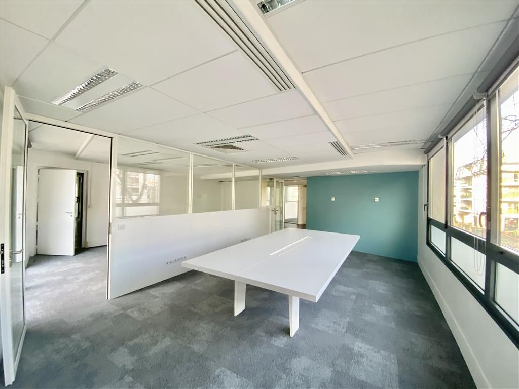 Vente Bureaux 378 m² non divisibles