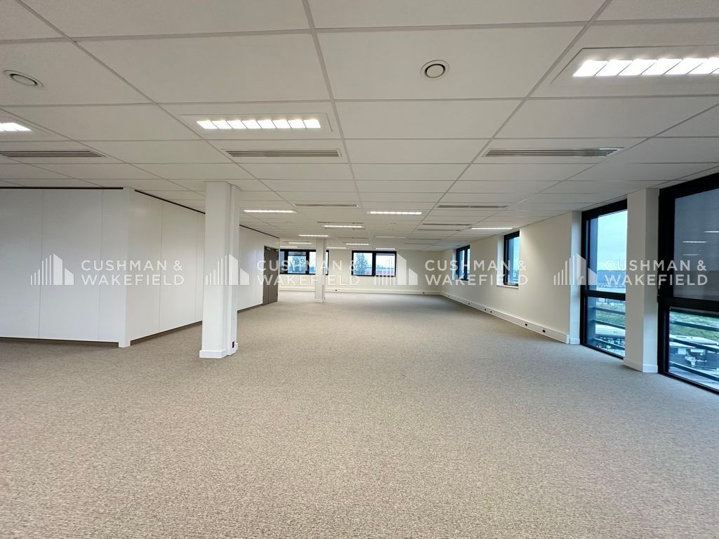 Location bureaux 4277 m² divisibles à partir de 736 m²