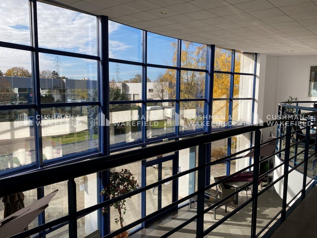 Location bureaux 327 m² divisibles à partir de 132 m²