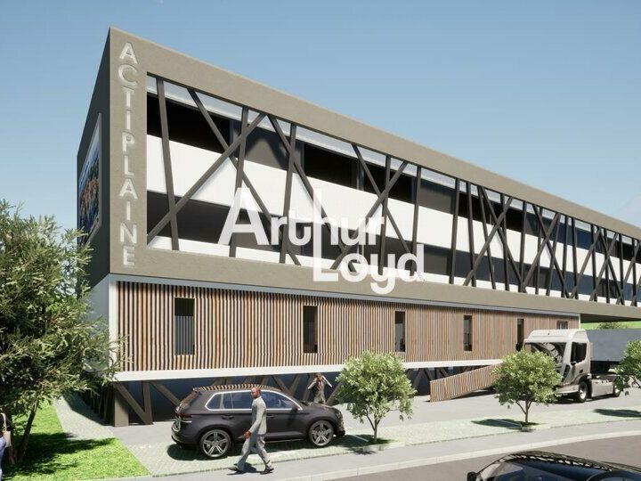 Location local d''activites 2424 m² non divisibles