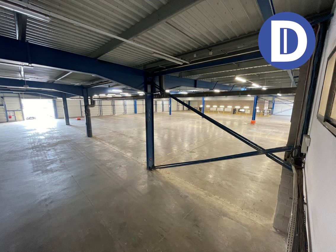 Location activites 4050.00 m² non divisibles