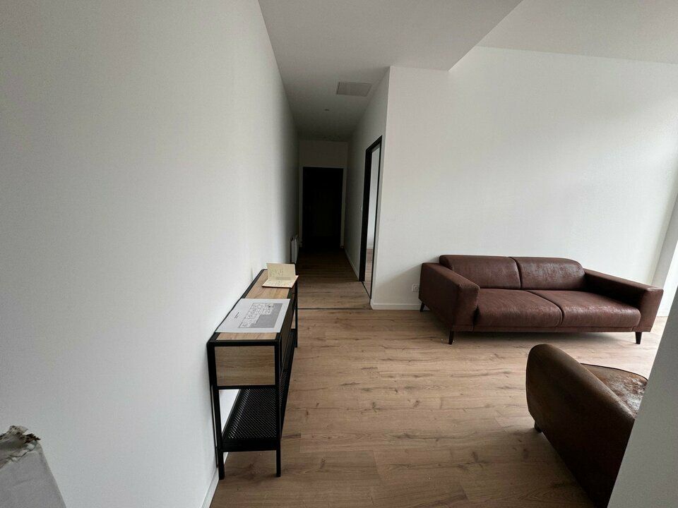 TOURS CENTRE HEURTELOUP - A VENDRE BUREAUX DE 145 M² - POSSIBILITE DE 6 PARKINGS 1 BOX