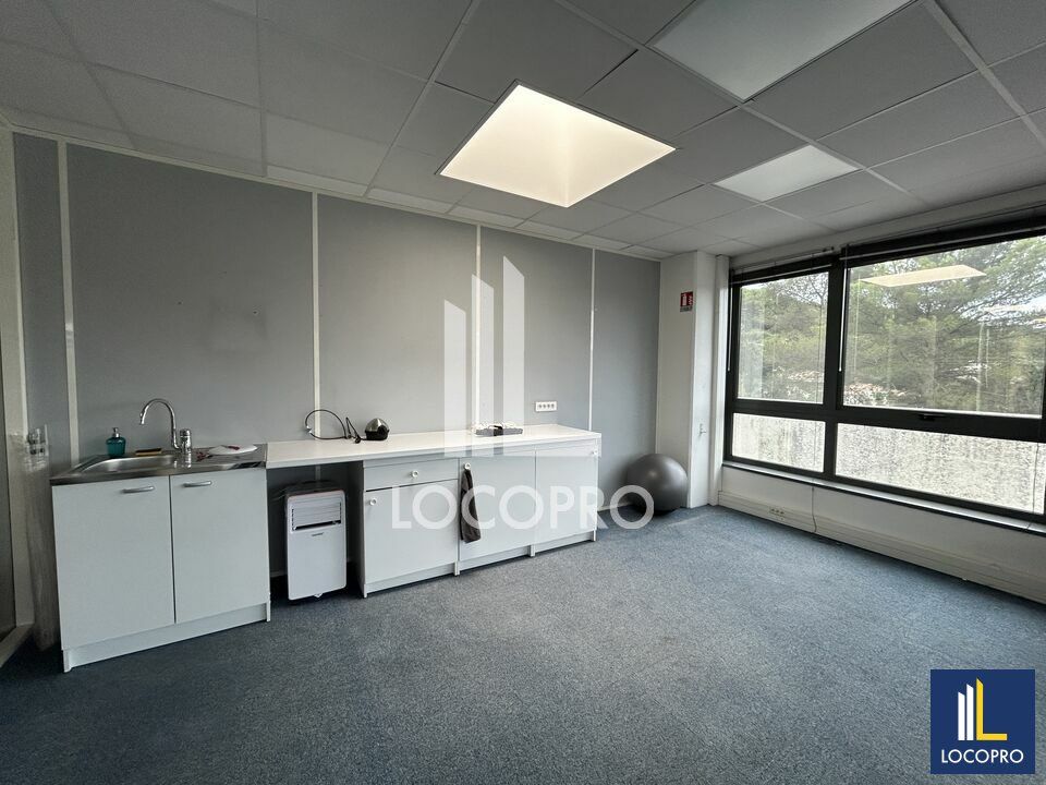 A LOUER - BUREAUX DE 485 M2 - VALLAURIS / P UISSANTON