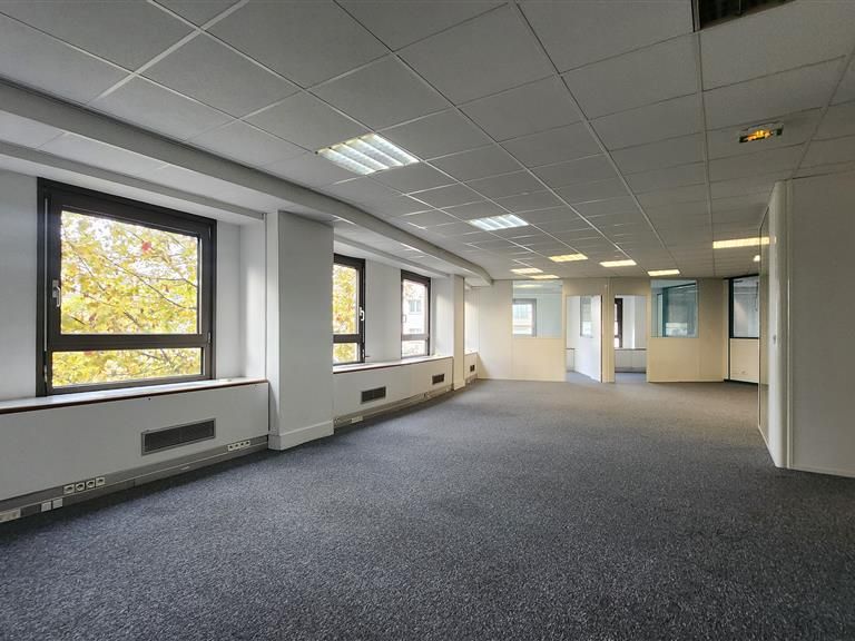 Location Bureaux 203 m² non divisibles
