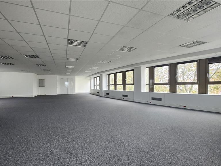 Location Bureaux 204 m² non divisibles
