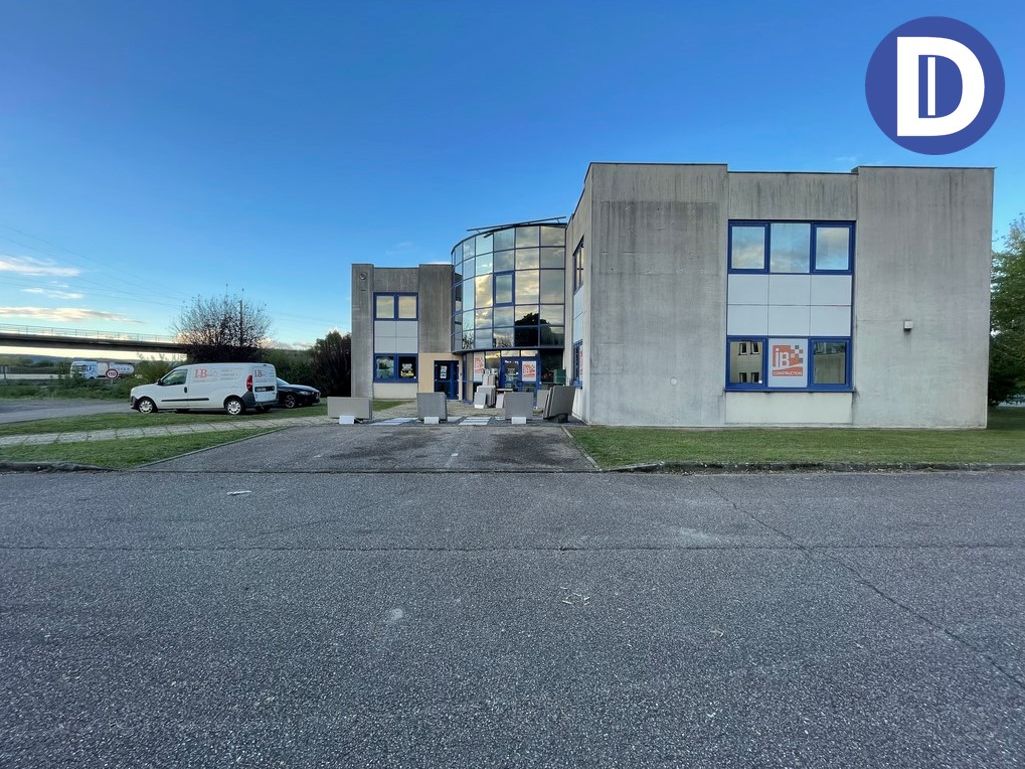 Location bureaux 93.00 m² non divisibles