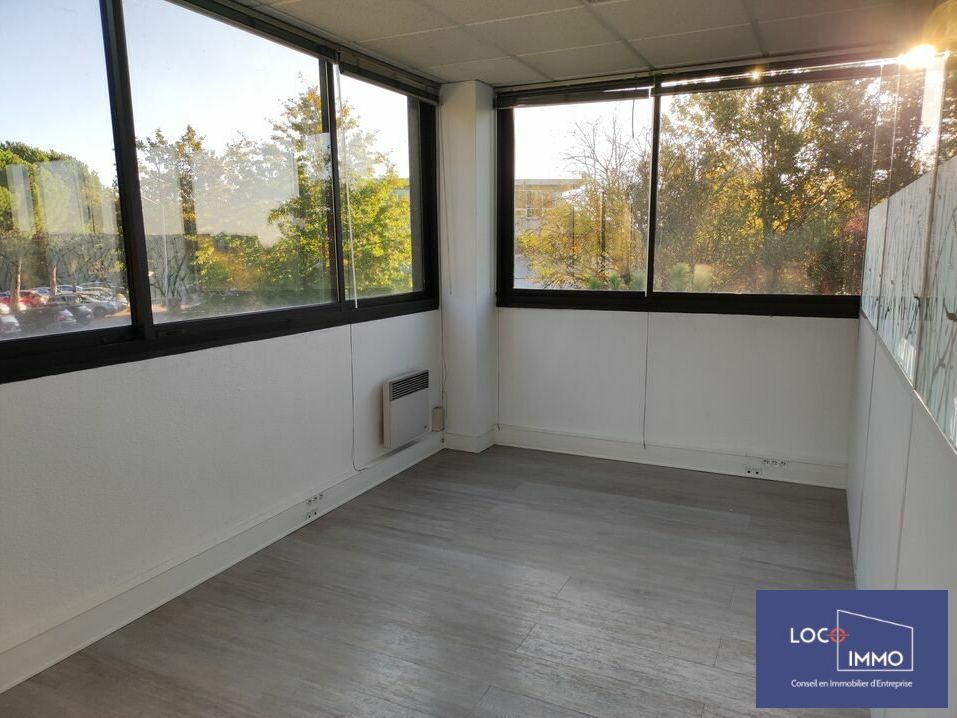 Location bureaux 102 m² non divisibles
