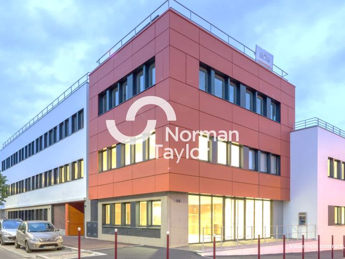 Location local commercial 1140 m² divisibles à partir de 305 m²