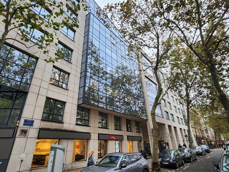 Location Bureaux 551 m² non divisibles