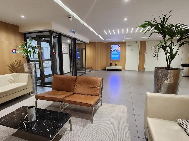 Location Bureaux 551 m² non divisibles