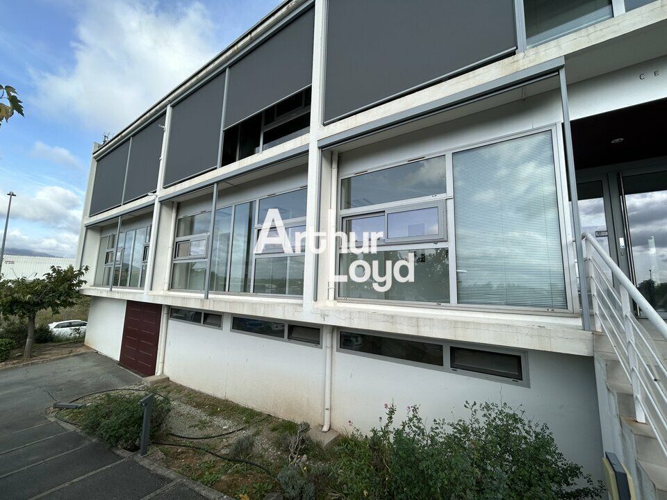 Location bureaux 140 m² non divisibles