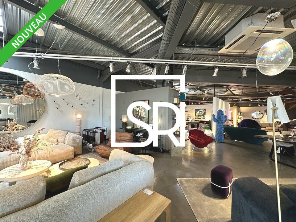 LOCATION LOCAL COMMERCIAL/BUREAUX 760 M2 - 63170 AUBIERE