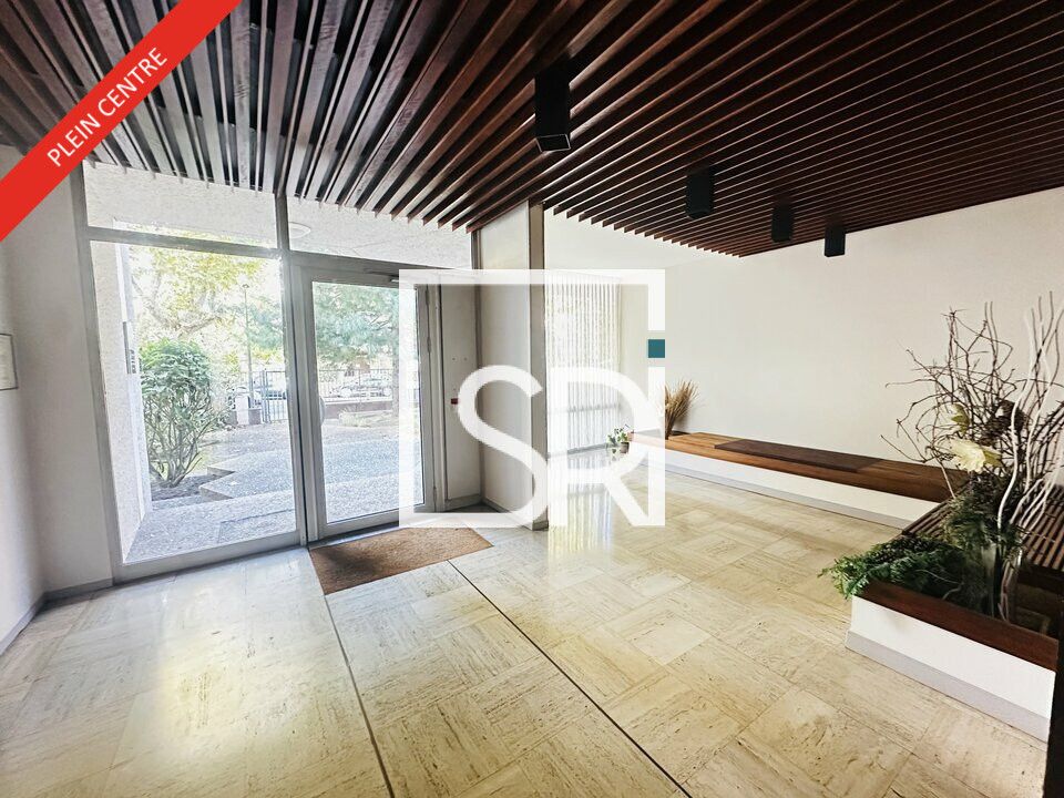 LOCATION BUREAUX AVEC TERRASSE - 121 M² - 63400 CHAMALIERES