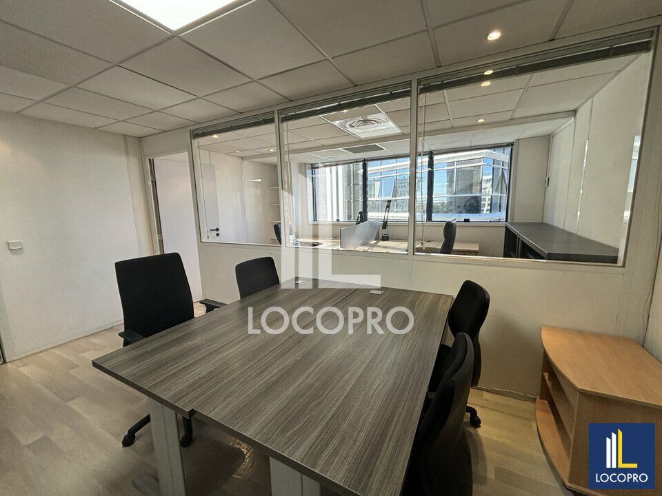 A LOUER - BUREAUX - 39 M2 DIVISIBLES - NICE ARENAS