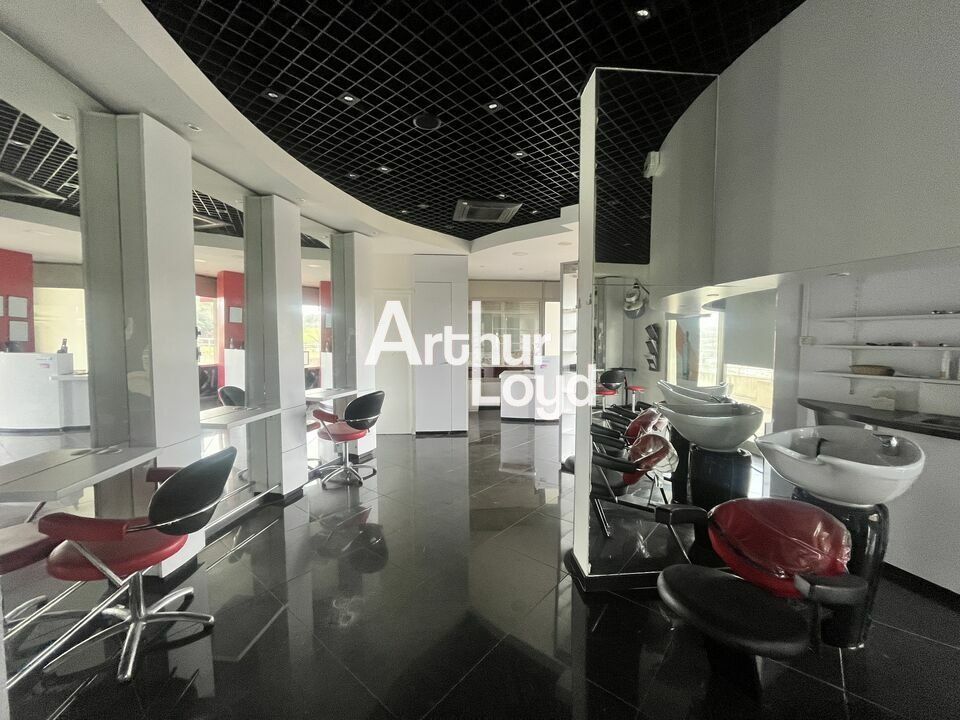 Location local commercial 75 m² non divisibles