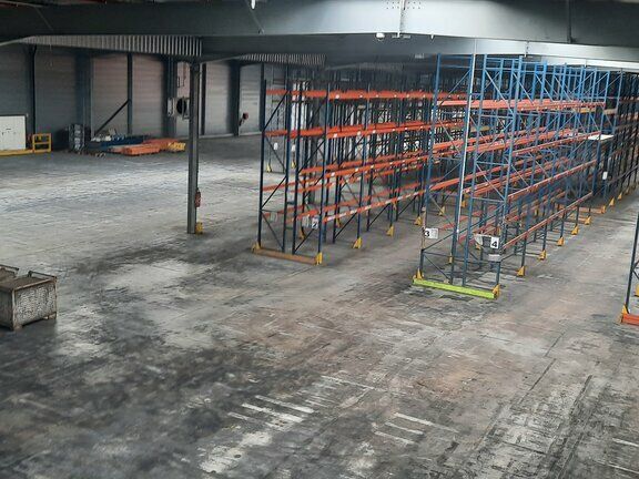 Location entrepot 4000 m² non divisibles
