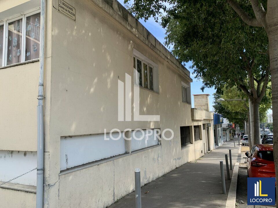 Vente local commercial 464 m² non divisibles