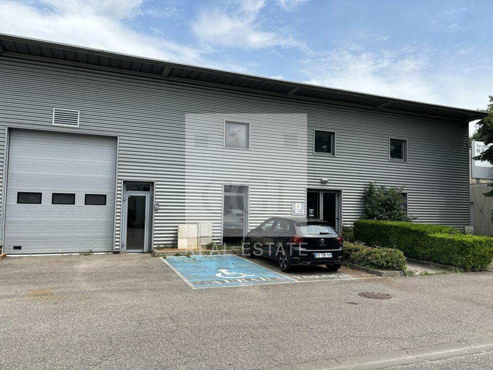 Location local d''activites 364 m² non divisibles