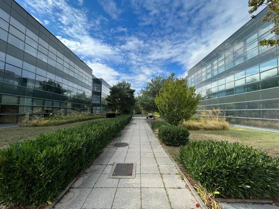 Location bureaux 1771.11 m² divisibles à partir de 180 m²