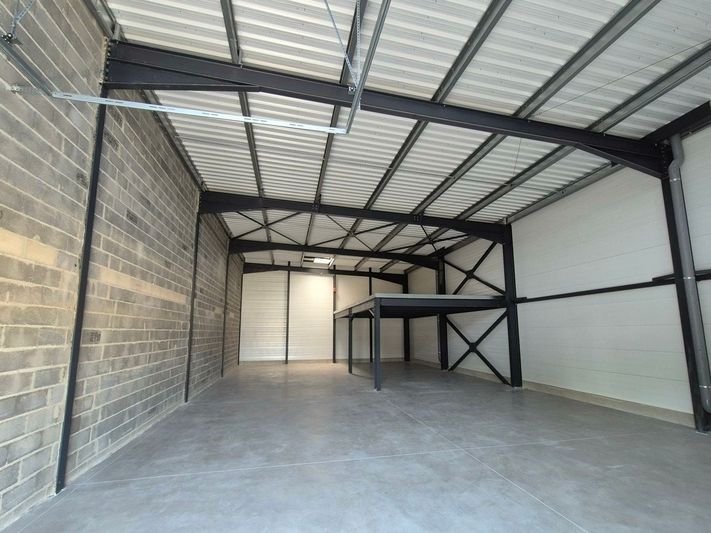 1000 m² pour ce local d'activites en vente à Perpignan