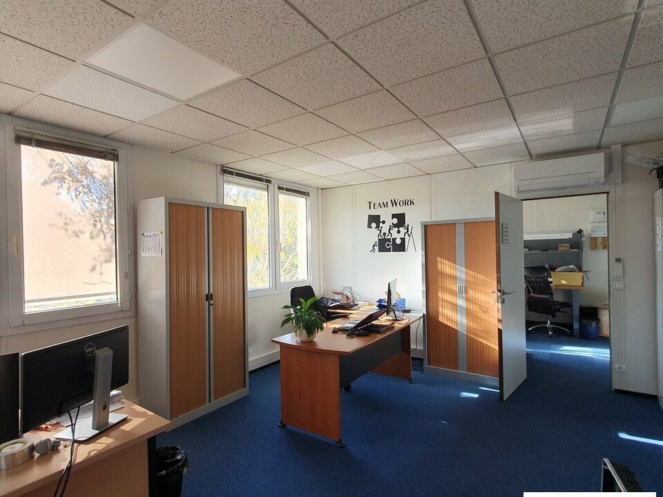 Location bureaux 80 m² non divisibles