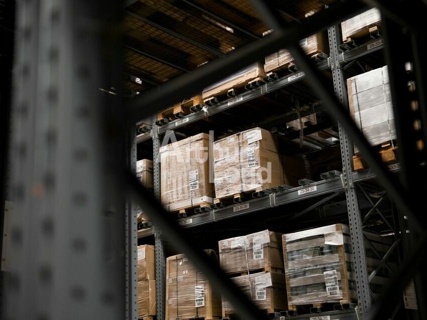 Vente local d''activites 175.09 m² non divisibles