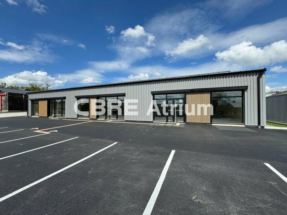 Location local commercial 420 m² divisibles à partir de 140 m²