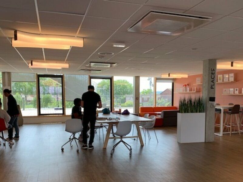 Location bureaux 1800 m² non divisibles