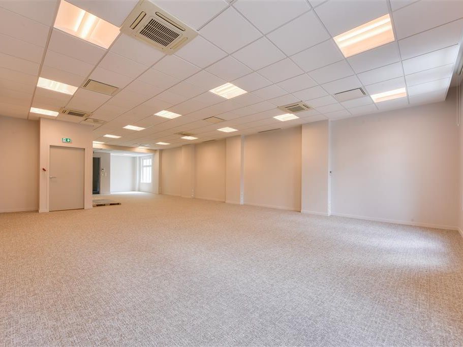 Location bureaux 390 m² divisibles à partir de 130 m²
