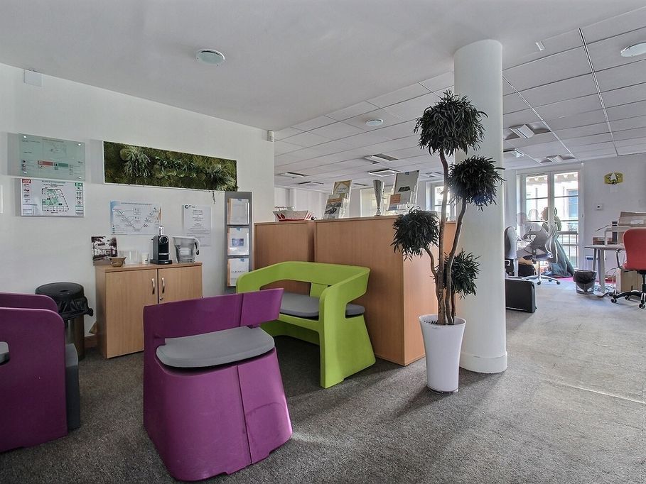 Location bureaux 318 m² non divisibles