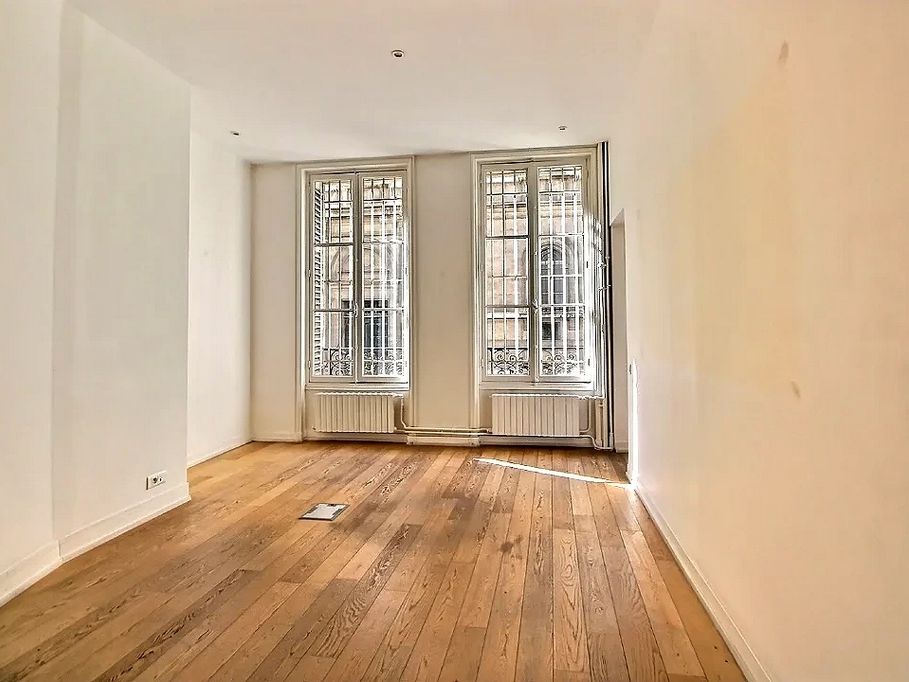 Location bureaux 927 m² divisibles à partir de 211 m²