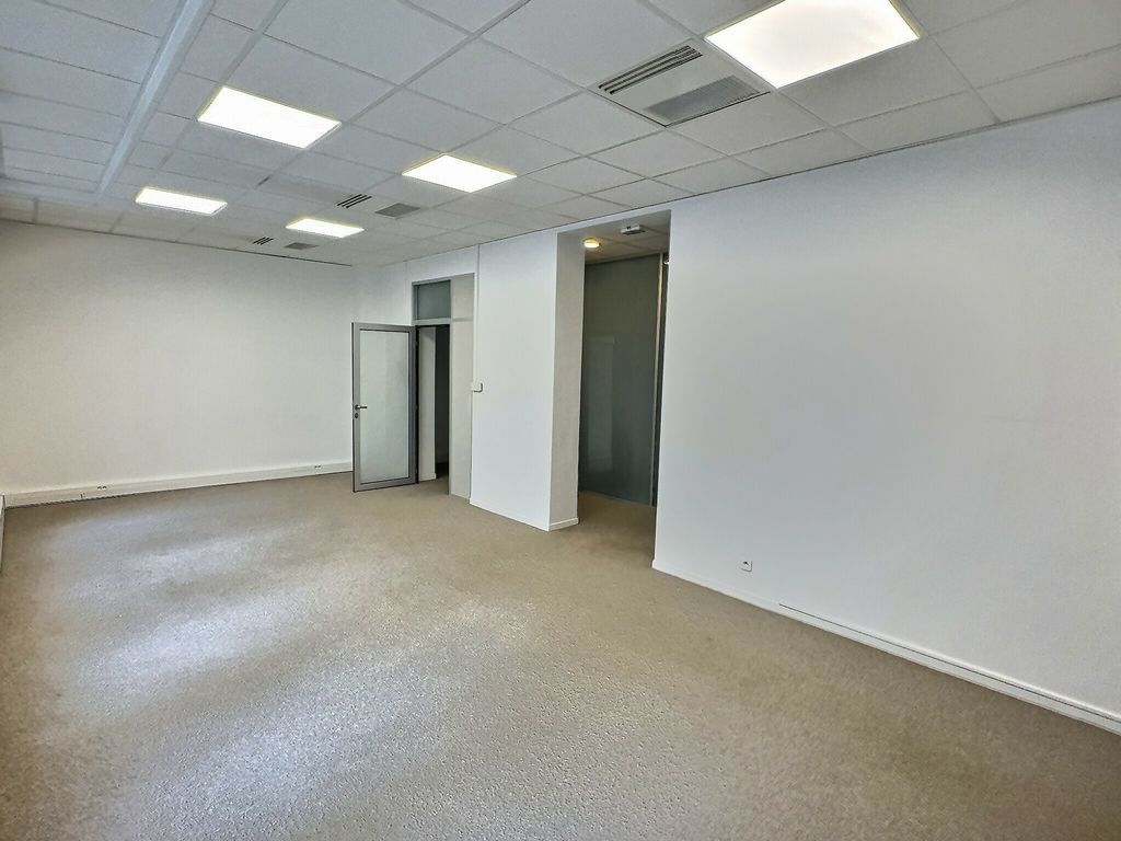 Location bureaux 85 m² non divisibles
