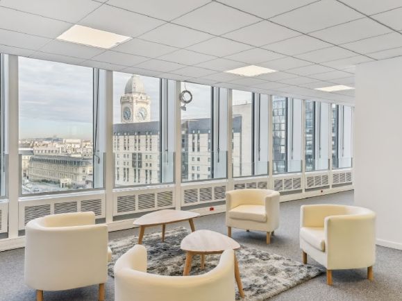 Location bureaux 5299 m² divisibles à partir de 983 m²