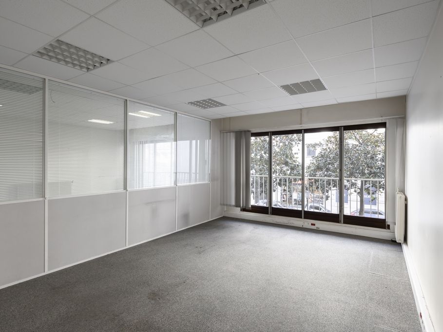 Location bureaux 355 m² non divisibles