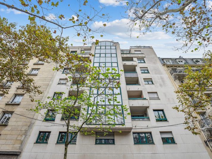 Location bureaux 62 m² à Paris