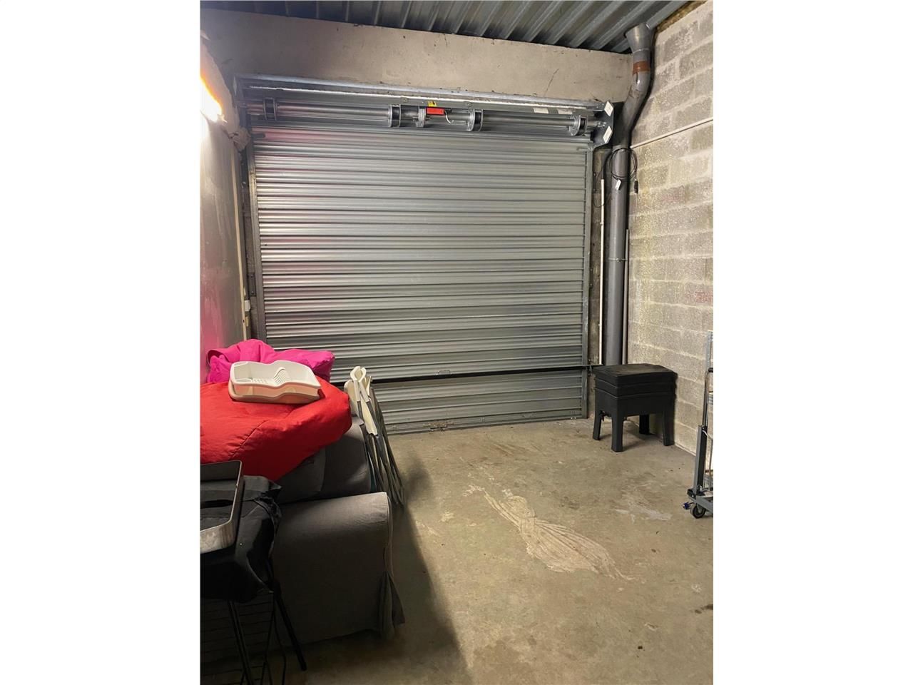 100 m² dispo à Le haillan