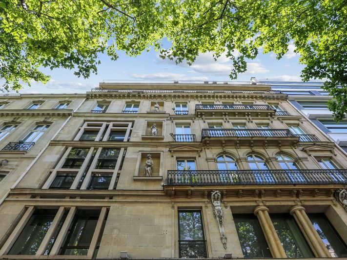 Location bureaux 142.5 m² à Paris