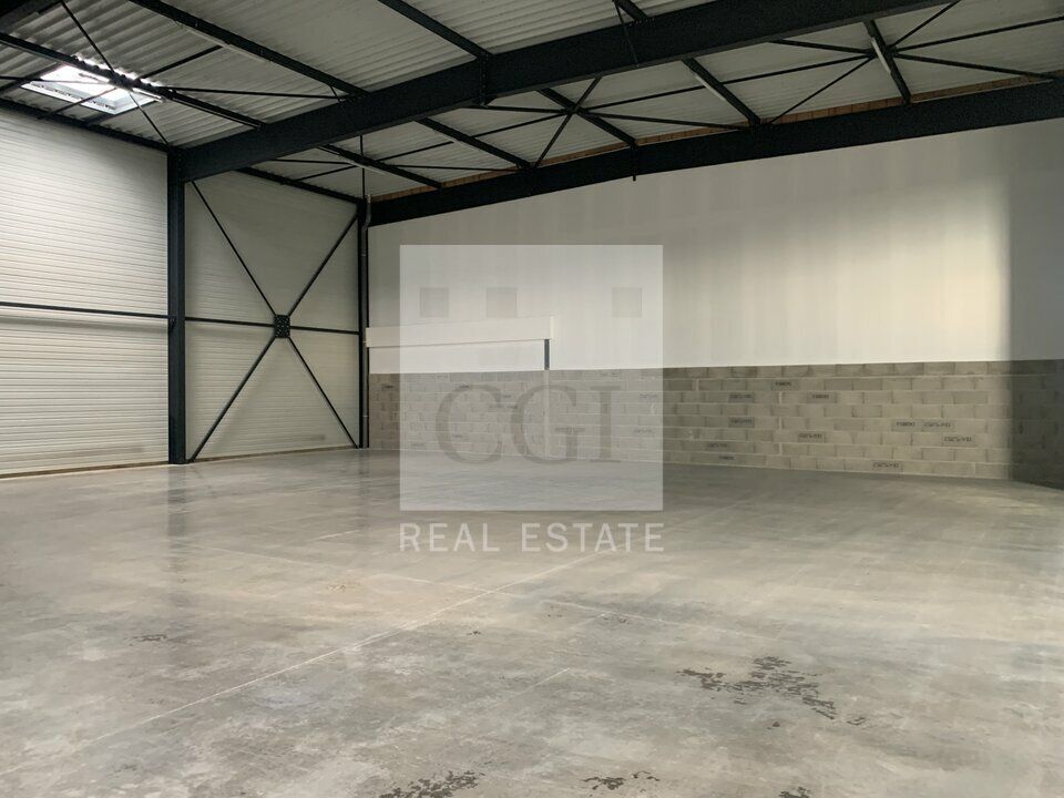 À LOUER (OU À VENDRE) – LOCAL D'ACTIVITÉS NEUF DE 538 m² – FRANS / AUX PORTES DE VILLEFRANCHE-SUR-SAÔNE