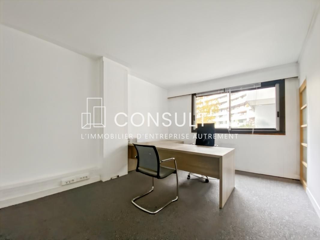 Location Bureaux 120 m² non divisibles