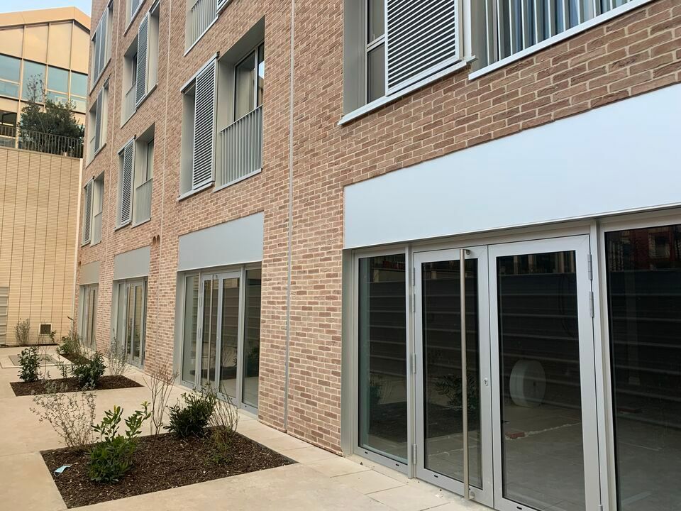 Location bureaux 210 m² divisibles à partir de 100 m²