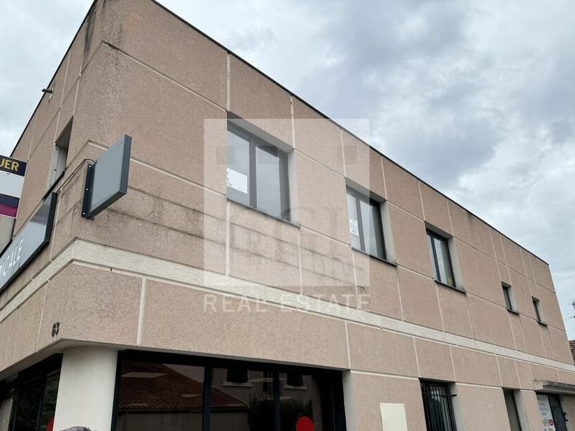 Location bureaux 209.05 m² non divisibles